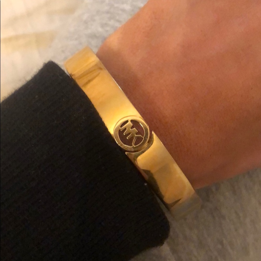 MK gold band perfect condition